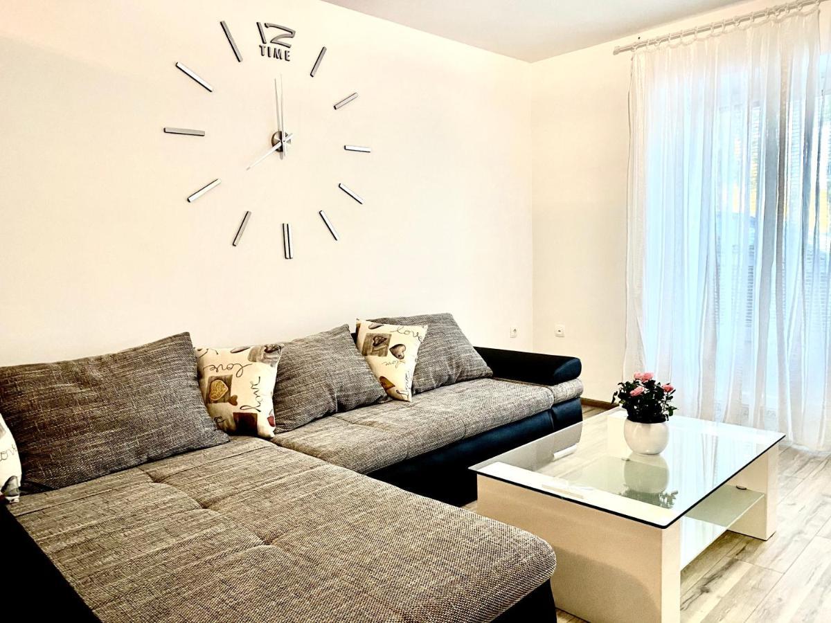 Guesthouse L&K Brinje Zewnętrze zdjęcie