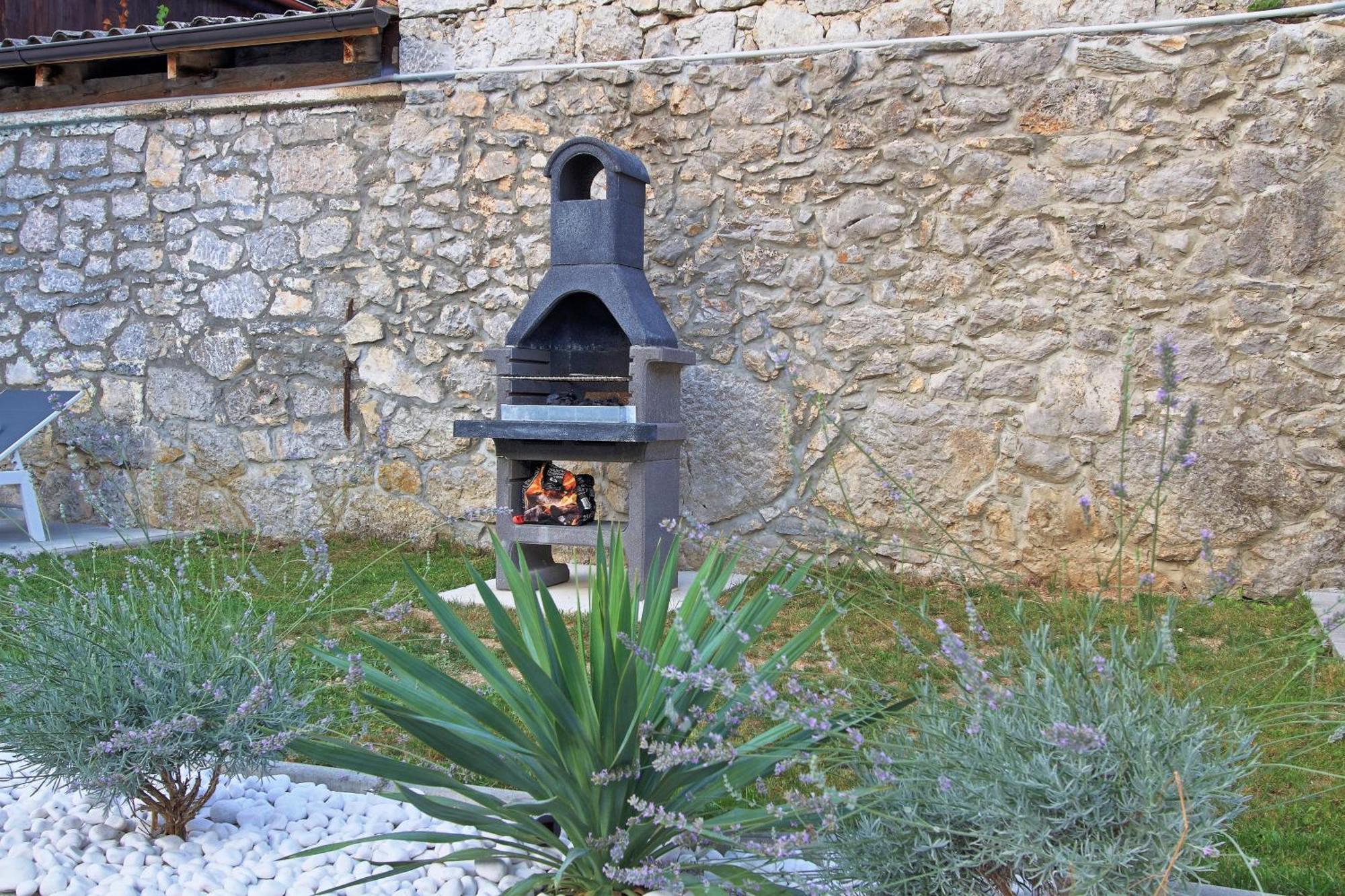 Guesthouse L&K Brinje Zewnętrze zdjęcie
